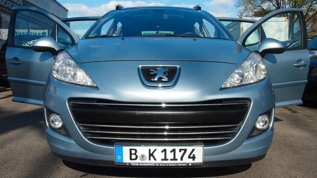 Peugeot 207 85.000 km 4.850 &euro; BERLIN 10551