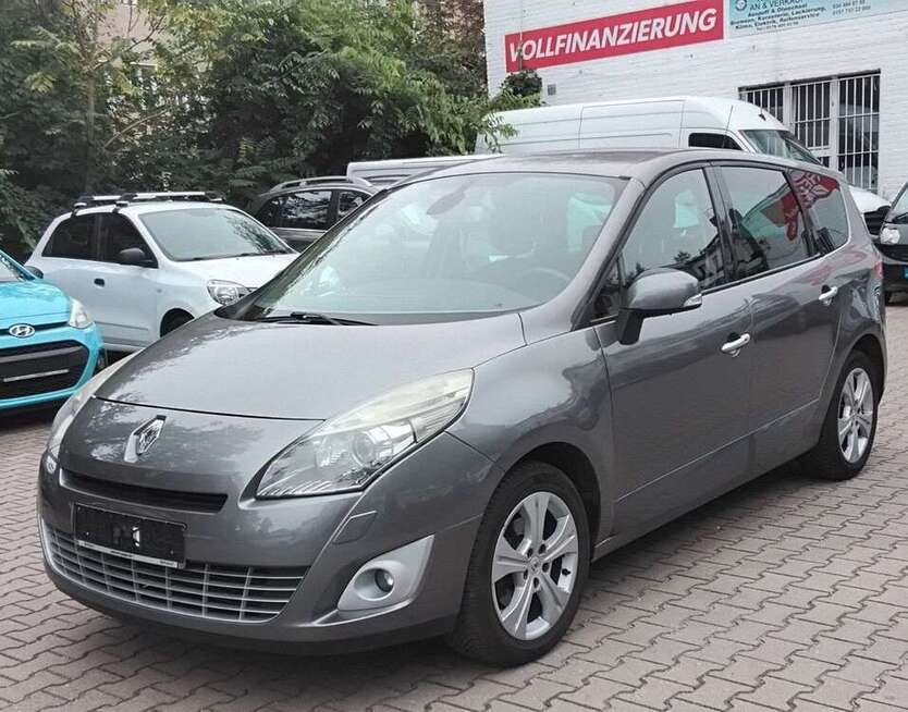 Renault Scenic 167.300 km 4.950 € Berlin 13409