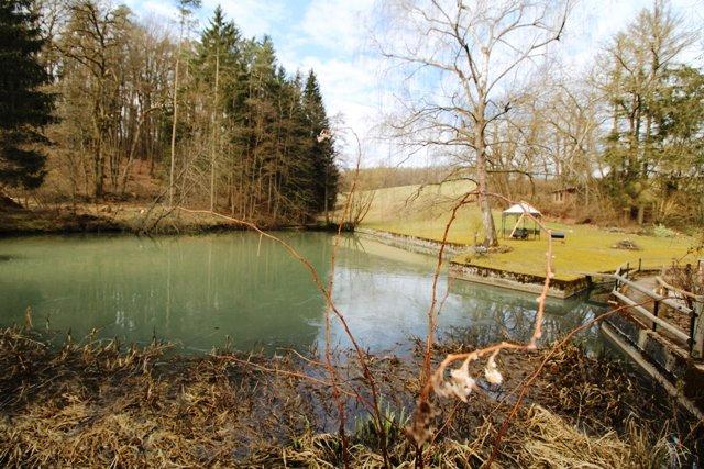 Hochparterre Haßfurt - 3 Zimmer, 170 m&sup2;, 1.200&euro; | Angebot:26676154