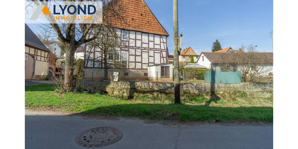 Bauernhaus, Landhaus Bad Arolsen / Schmillinghausen Schmillinghausen - 9 Zimmer, 220 m&sup2;, 159.000&euro; | Angebot:25773073