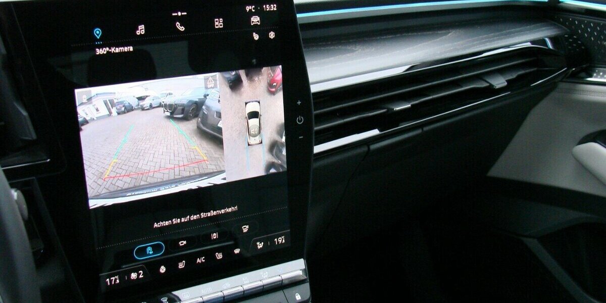 Renault Espace Iconic 6 eTech Hybr 4Contr H&K Matirix Pano 29.698 km 31.980 &euro; Falkensee 14612