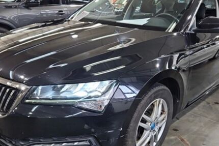 Skoda Superb 124.450 km 20.450 &euro; Röttenbach 91187