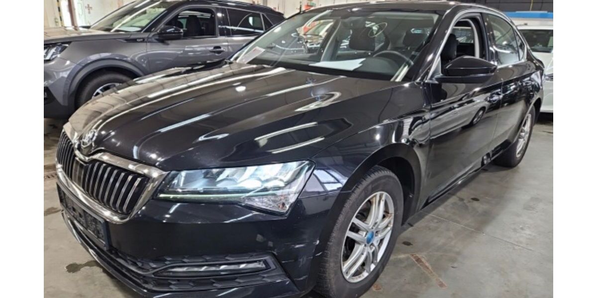 Skoda Superb 124.450 km 20.450 &euro; Röttenbach 91187