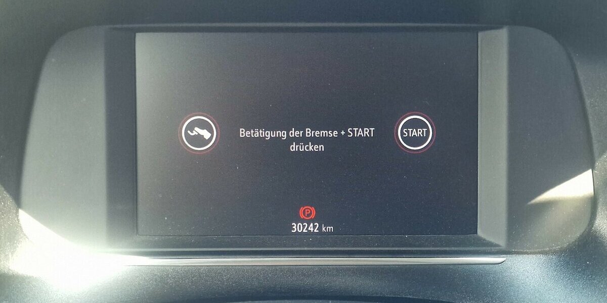 Opel Corsa e Elegance NAVI Klimautomatik Automatik 29.000 km 15.998 &euro; Landau 76829