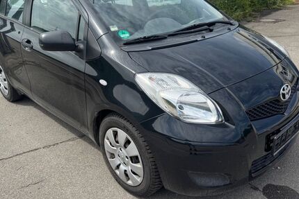 Toyota Yaris 239.000 km 1.999 &euro; Oberndorf a.N. - Aistaig 78727