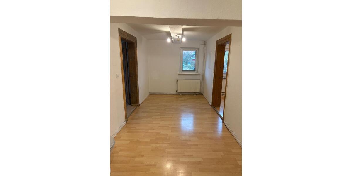 Etagenwohnung Bad Salzdetfurth - 4 Zimmer, 120 m&sup2;, 600&euro; | Angebot:26266239