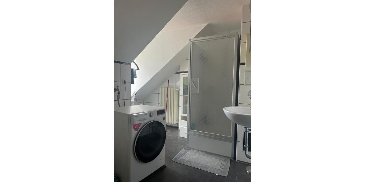 Dachgeschoßwohnung Gießen - 1 Zimmer, 15 m&sup2;, 400&euro; | Angebot:23602344