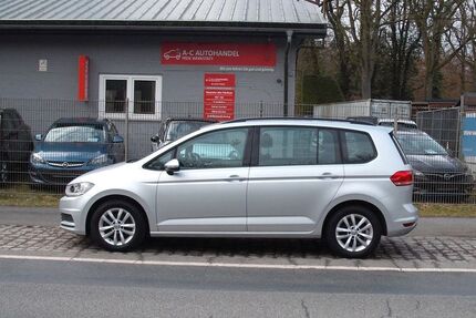 VW Touran 138.782 km 16.799 &euro; Loxstedt-Hahnenknoop 27612