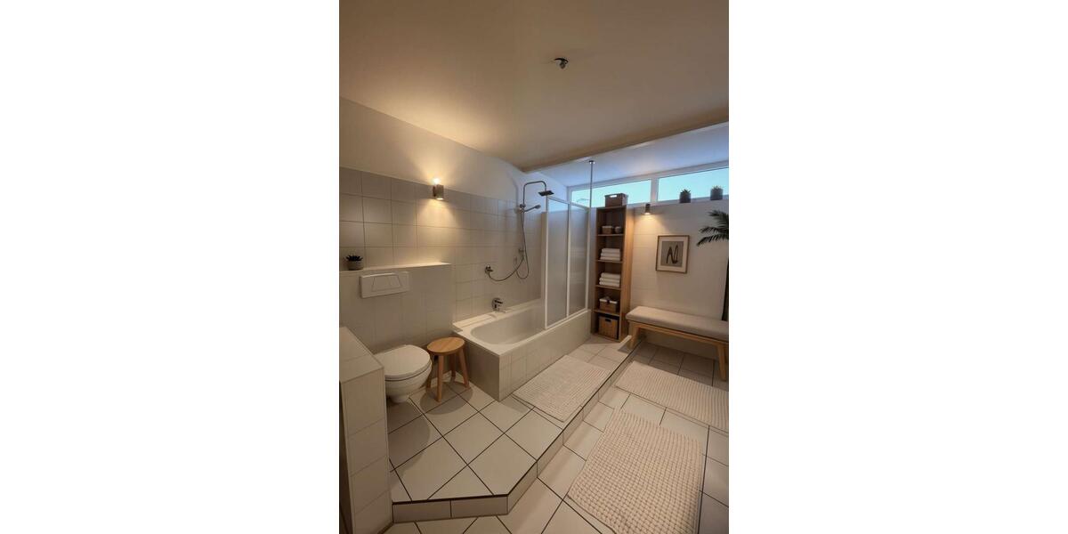 Dachgeschoßwohnung Cuxhaven - 2.5 Zimmer, 135 m&sup2;, 949&euro; | Angebot:26004700