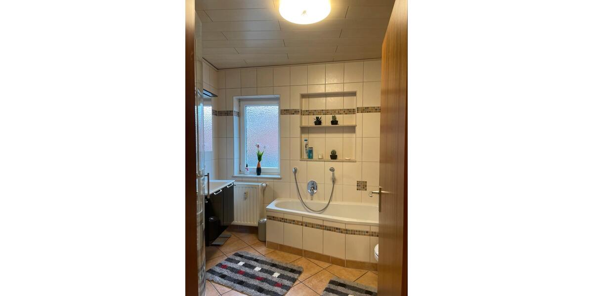 Wohnen auf Zeit Gochsheim - 4 Zimmer, 115 m&sup2;, 120&euro; | Angebot:23546595