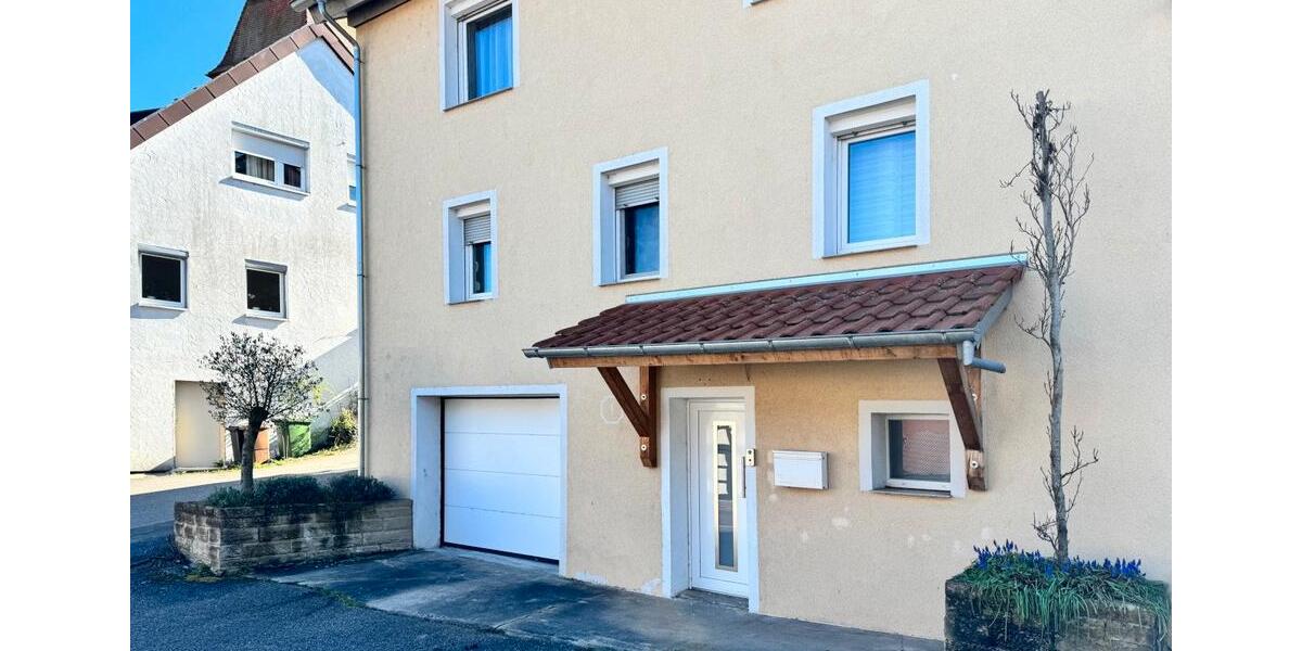 Doppelhaushälfte Bretzfeld - 6 Zimmer, 108 m&sup2;, 1.440&euro; | Angebot:26568343