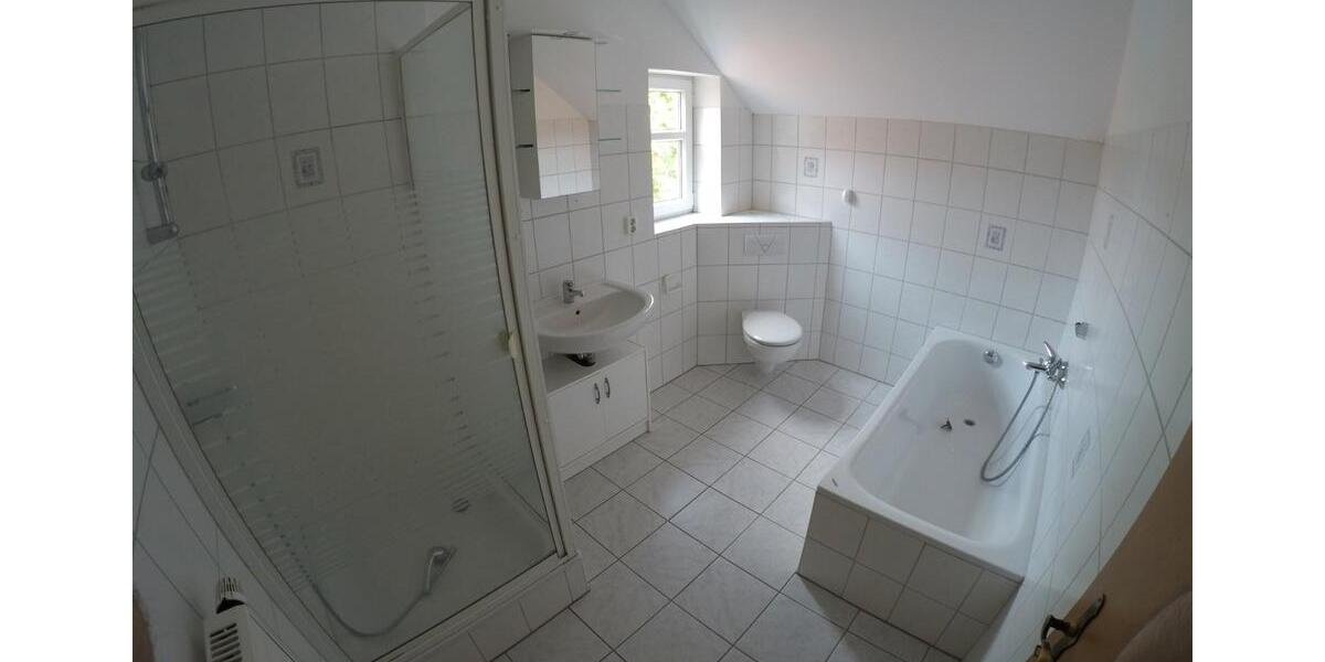 Etagenwohnung Ahnsbeck - 3 Zimmer, 100 m&sup2;, 800&euro; | Angebot:26135129