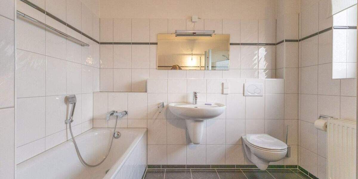 Reihenmittelhaus Menden Mitte - 4 Zimmer, 103 m&sup2;, 255.000&euro; | Angebot:24647526