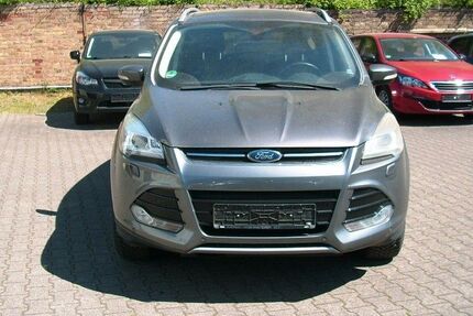 Ford Kuga 68.500 km 10.999 &euro; Wiesbaden 65187