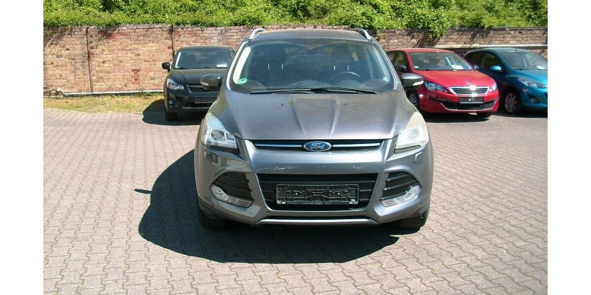 Ford Kuga 68.500 km 10.999 &euro; Wiesbaden 65187