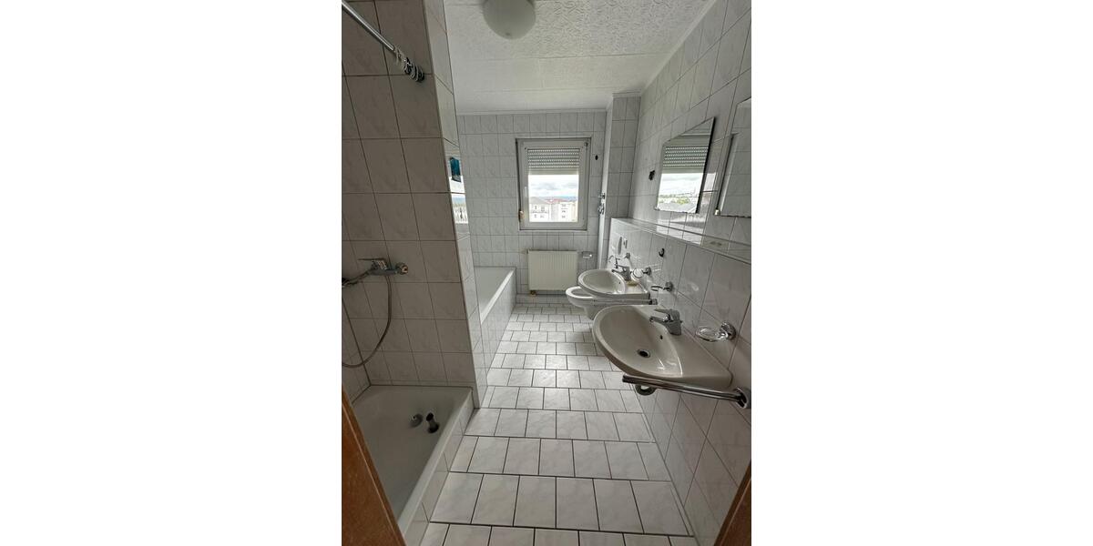 Etagenwohnung Villingen-Schwenningen Schwenningen - 5 Zimmer, 112 m&sup2;, 1.470&euro; | Angebot:26317434
