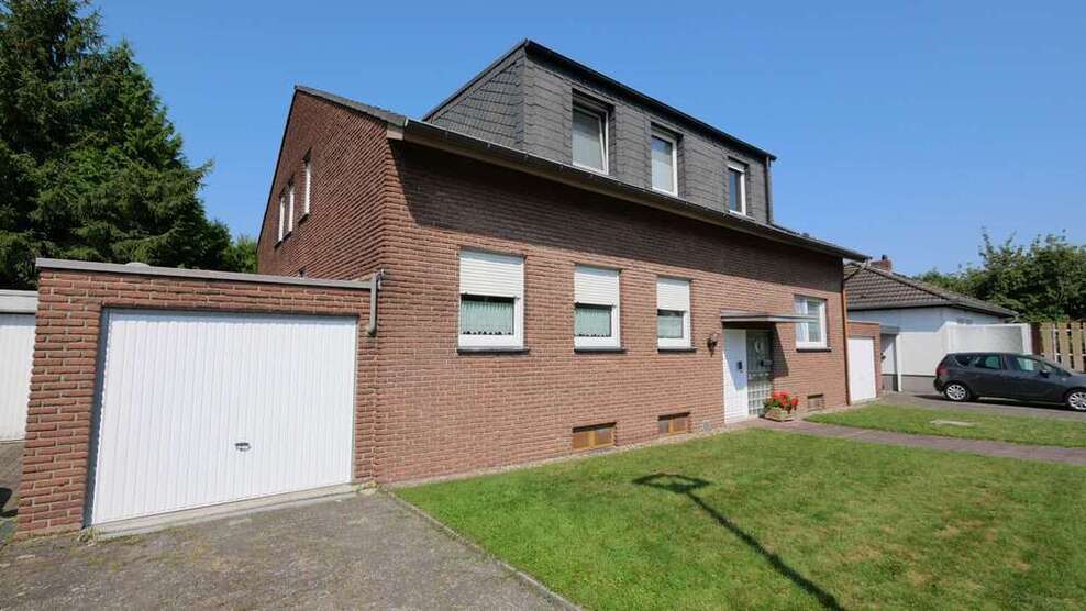 Haus zum Kaufen in Lippstadt Dedinghausen 450.000 € 260.87 m²