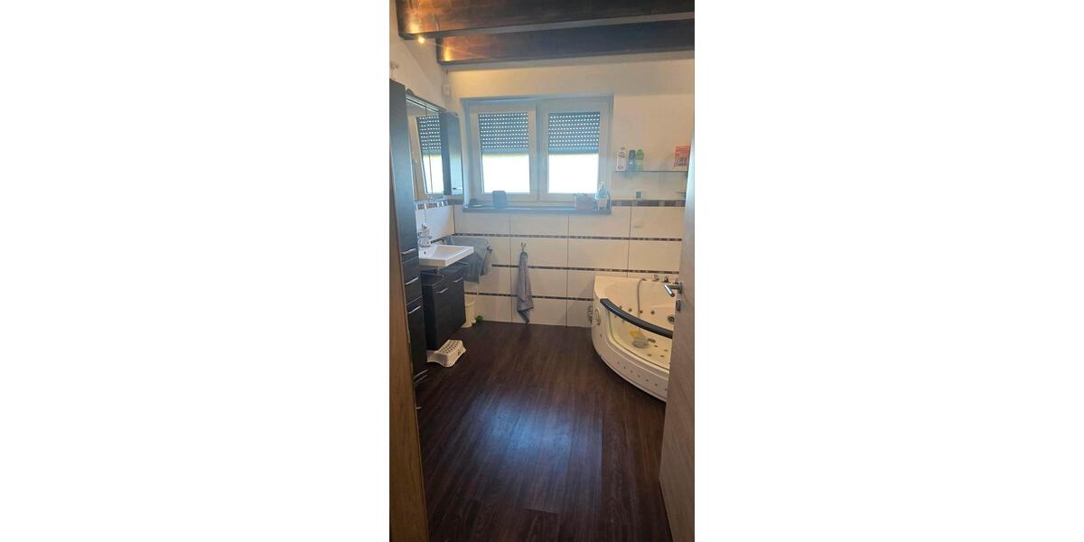 Einfamilienhaus Prichsenstadt - 4 Zimmer, 135 m&sup2;, 1.250&euro; | Angebot:25948191