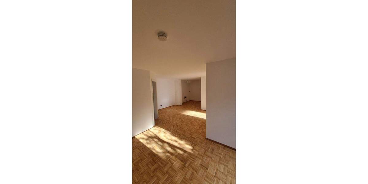 Etagenwohnung Schlüchtern - 2 Zimmer, 83 m&sup2;, 690&euro; | Angebot:25374776