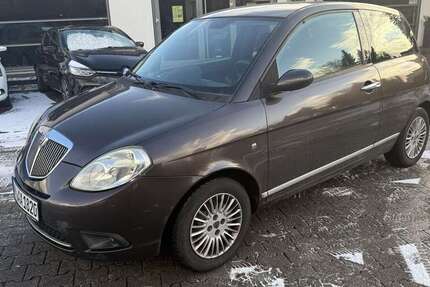 Lancia Ypsilon 97.000 km 2.850 &euro; Schorndorf 73614