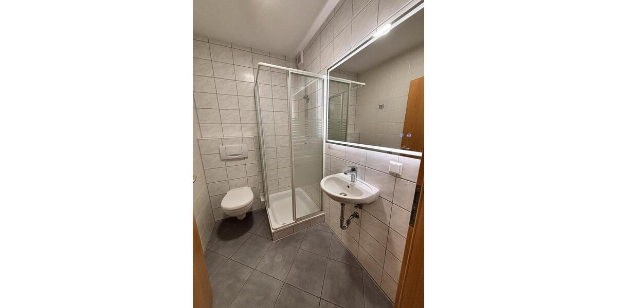 Doppelhaushälfte Landstuhl - 6 Zimmer, 236 m&sup2;, 2.100&euro; | Angebot:25341744