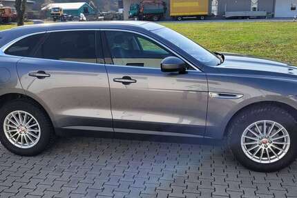 Jaguar F-Pace 145.850 km 16.100 &euro; Frankfurt 60385