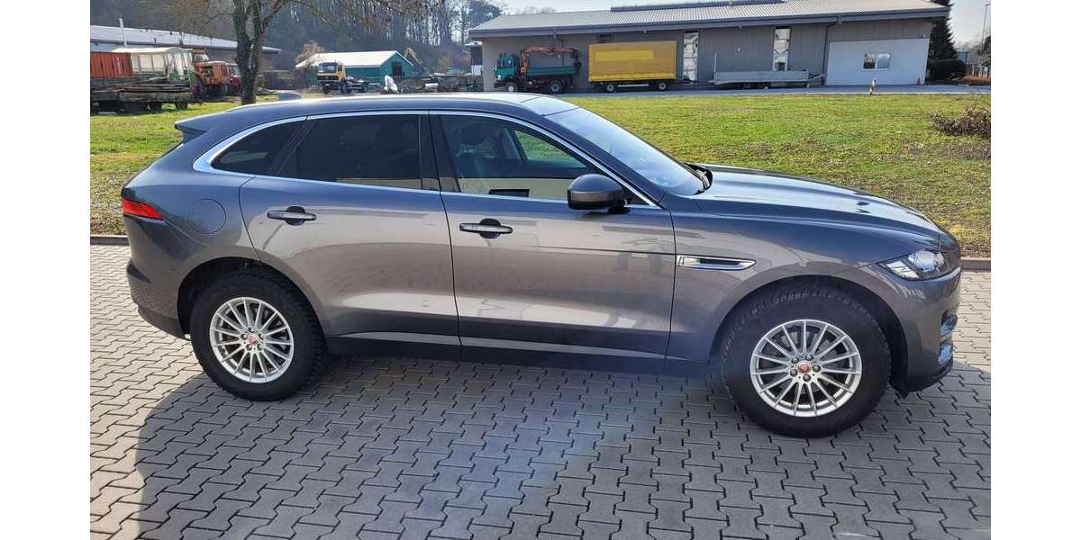 Jaguar F-Pace 145.850 km 16.100 &euro; Frankfurt 60385