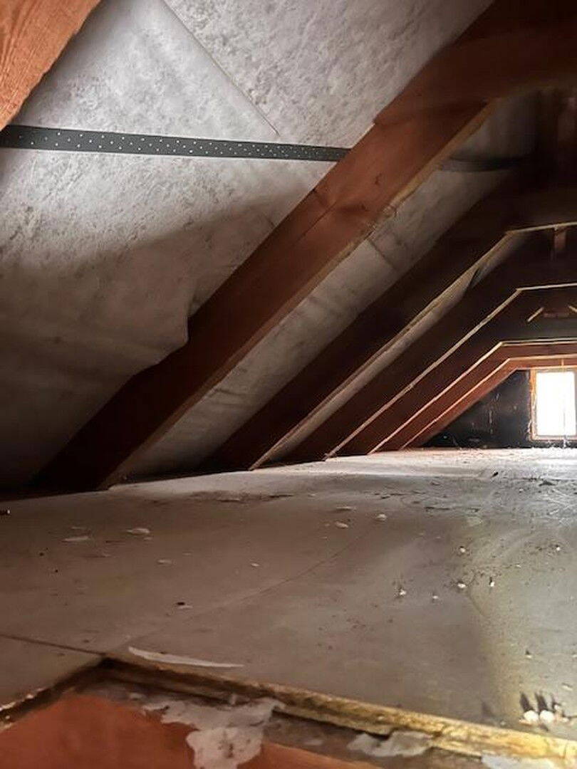 Grosses EFH, 4 Zi., 120 qm, 795 qm Grund, 1.550 € NKM 4 zimmer