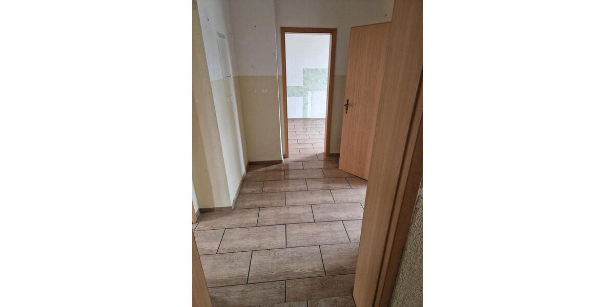 Erdgeschoßwohnung Bad Lauchstädt - 4 Zimmer, 85 m&sup2;, 850&euro; | Angebot:26549774