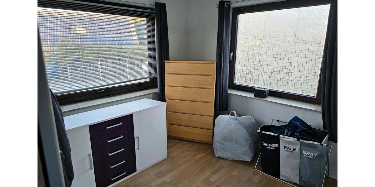 Erdgeschoßwohnung Bad Segeberg - 5 Zimmer, 150 m&sup2;, 1.650&euro; | Angebot:25396986