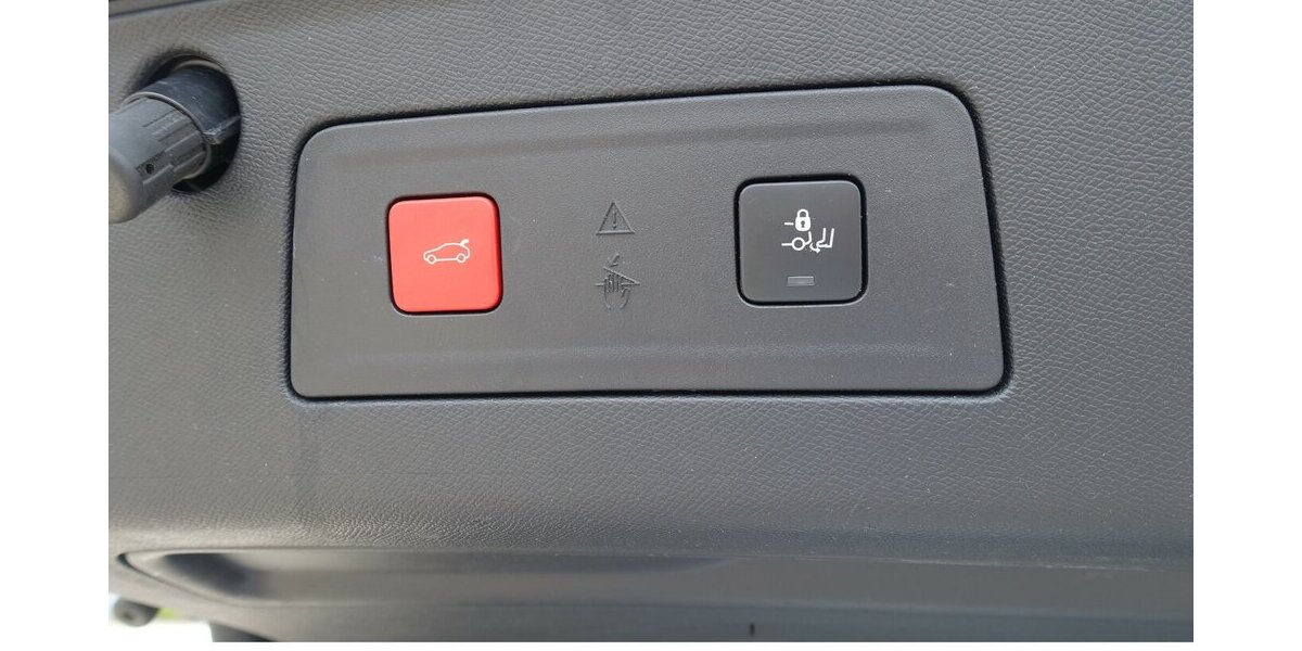 Peugeot 508 SW GT Pano AHK 8x Alu Kamera PDC LED 105.500 km 18.950 &euro; Neumarkt/OPf 92318