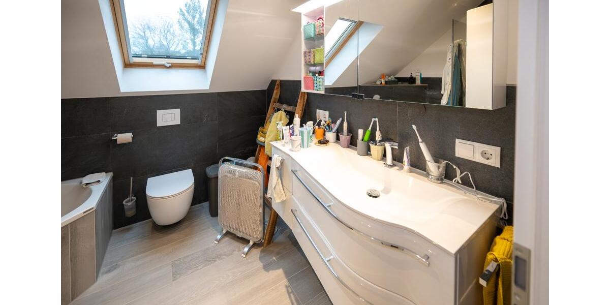 Reihenhaus Würzburg Lengfeld - 4 Zimmer, 109 m&sup2;, 1.370&euro; | Angebot:25419695