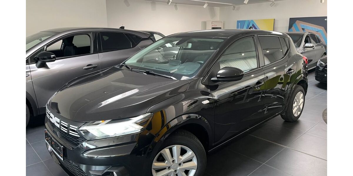 Dacia Sandero 56.000 km 13.990 &euro; Lauchringen 79787