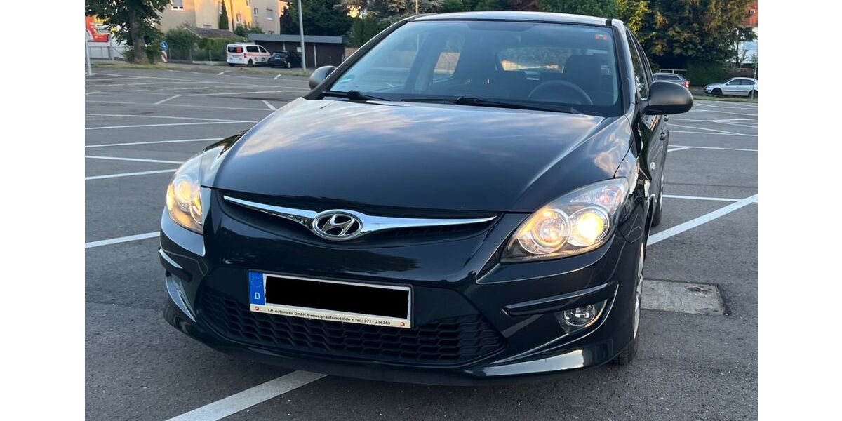Hyundai i30 144.582 km 6.450 &euro; Geislingen an der Steige 73312