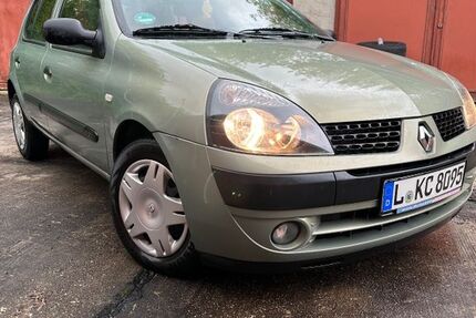 Renault Clio 102.100 km 1.650 &euro; Halle 06124