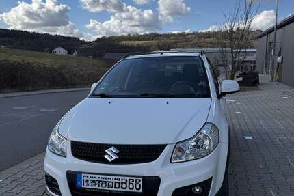 Suzuki SX4 125.381 km 6.900 &euro; Bad Mergentheim 97980