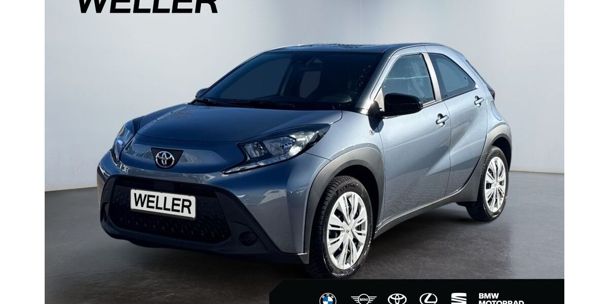 Toyota Aygo (X) 2.817 km 15.380 &euro; Bielefeld 33609