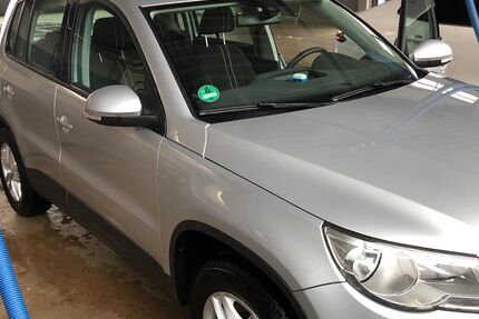 VW Tiguan 137.500 km 7.890 &euro; Köln 51143