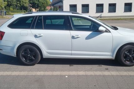 Skoda Octavia 127.000 km 9.500 &euro; Westensee 24259
