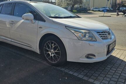 Toyota Avensis 240.000 km 3.900 &euro; Köln 50739