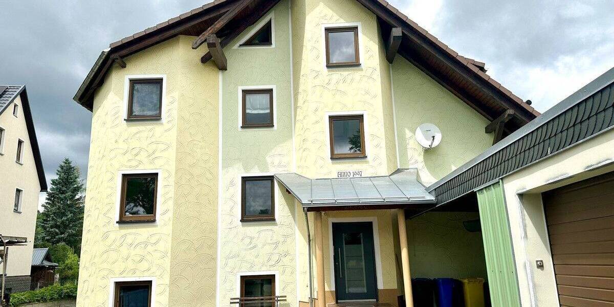 Eigentumswohnung in Zweifamilienhaus-Einbauküche-Wintergarten-Kaminofen-Elterlein OT Schwarzbach 6 zimmer