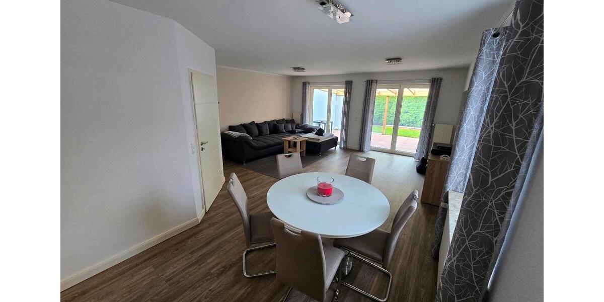 Doppelhaushälfte Pinneberg - 5 Zimmer, 118 m&sup2;, 1.600&euro; | Angebot:23227436