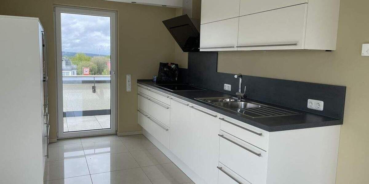 Etagenwohnung Simmerath - 3 Zimmer, 98 m&sup2;, 1.000&euro; | Angebot:24859347