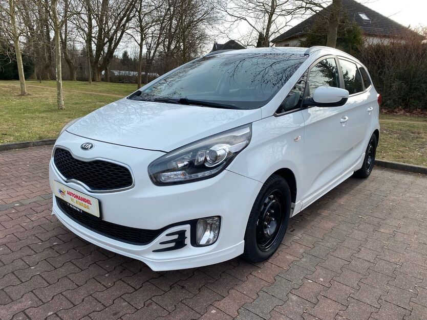Kia Carens 67.926 km 7.499 € Borna 04552