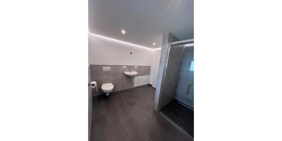 Einfamilienhaus Deggendorf - 3 Zimmer, 110 m&sup2;, 1.485&euro; | Angebot:25369868