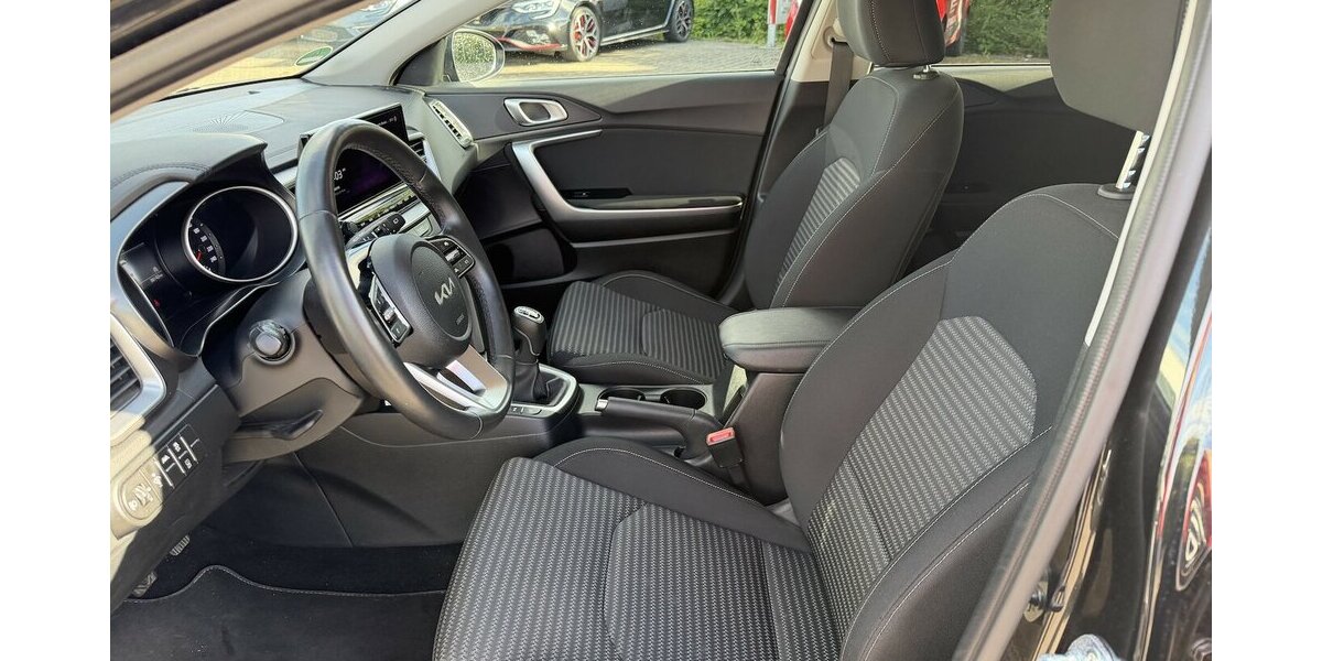 Kia cee´d Sportswagon Vision 1.5 T-GDI / SitzH 38.200 km 19.990 &euro; Donauwörth 86609