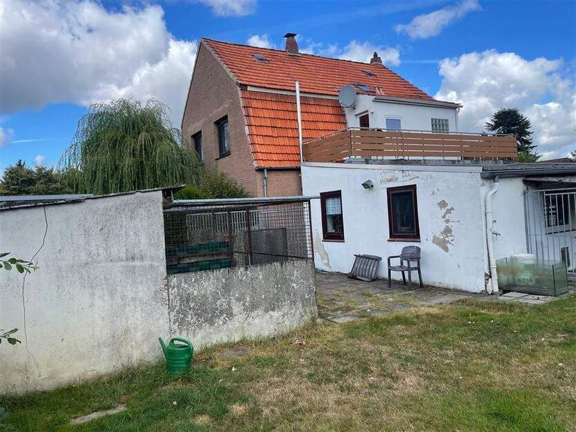 Zentralgelegenes Baugrundstück mit Altbestand zimmer