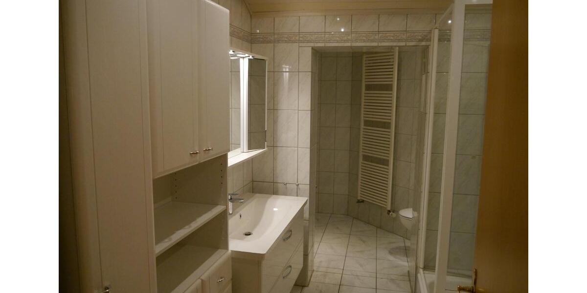 Dachgeschoßwohnung Baunatal - 4 Zimmer, 124 m&sup2;, 1.080&euro; | Angebot:25419152