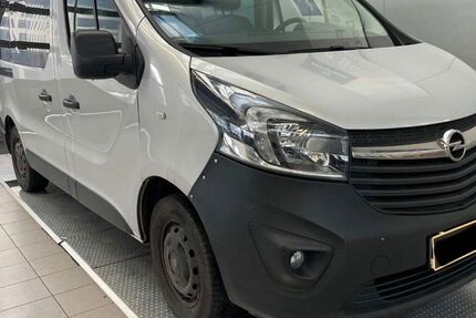 Opel Vivaro 235.500 km 8.900 &euro; Ludwigsburg 71638
