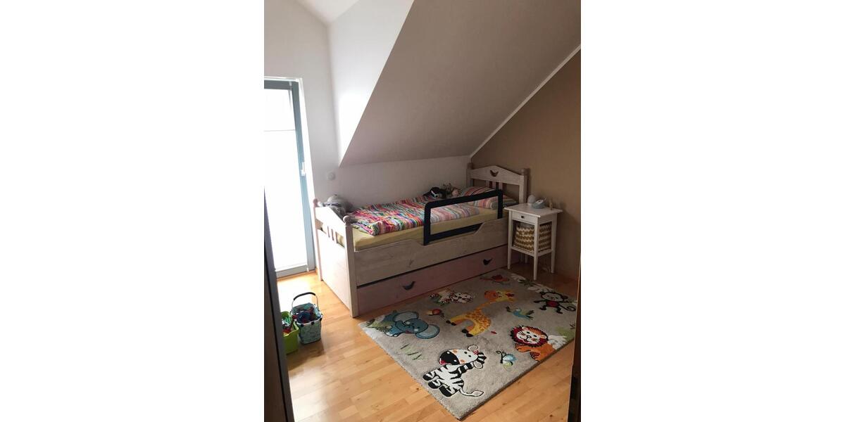 Reihenhaus Newel - 7 Zimmer, 155 m&sup2;, 1.500&euro; | Angebot:26576250